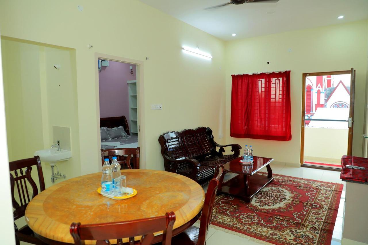 Lia'S Homestay Puducherry Eksteriør billede