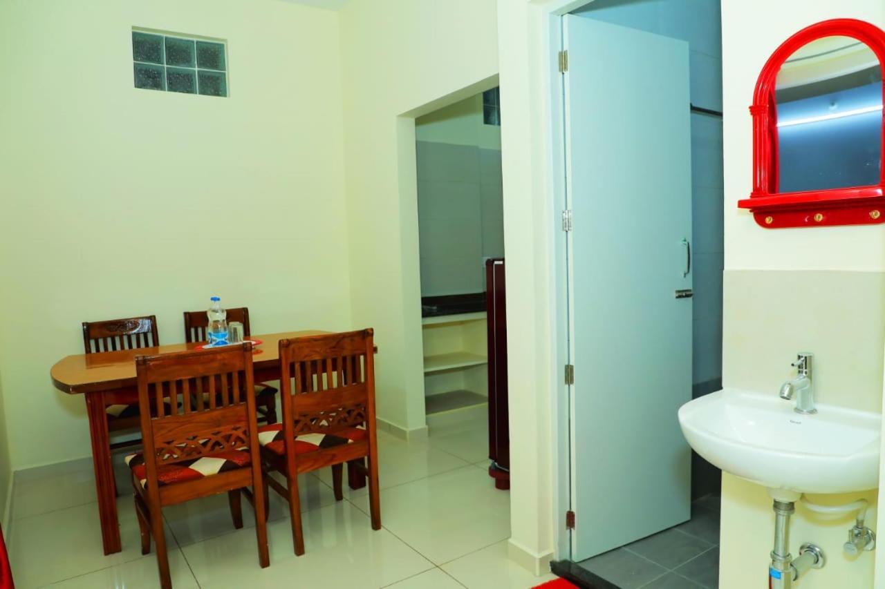 Lia'S Homestay Puducherry Eksteriør billede