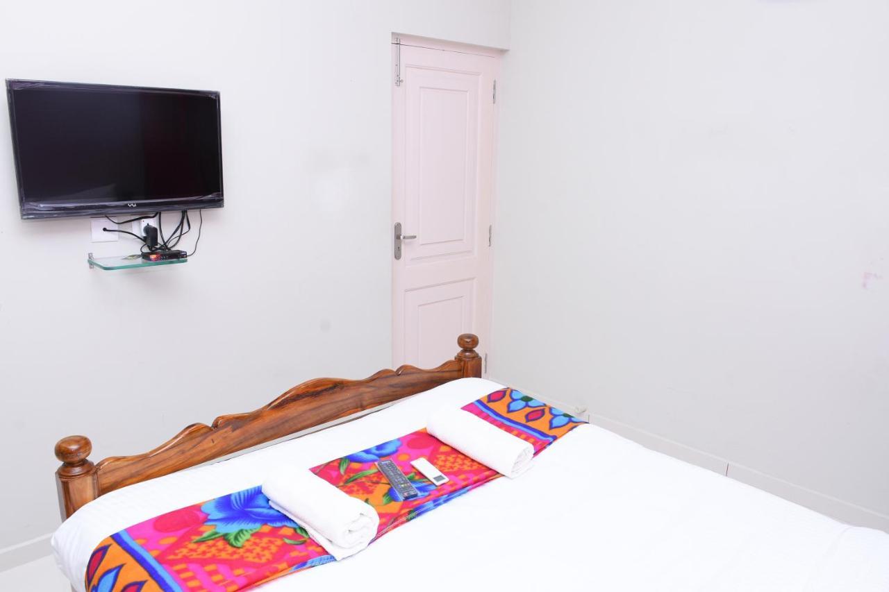 Lia'S Homestay Puducherry Eksteriør billede
